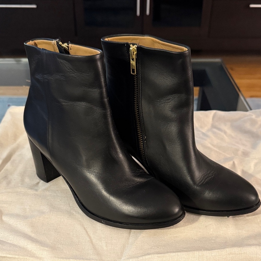 Nisolo Black Leather Ankle Boots